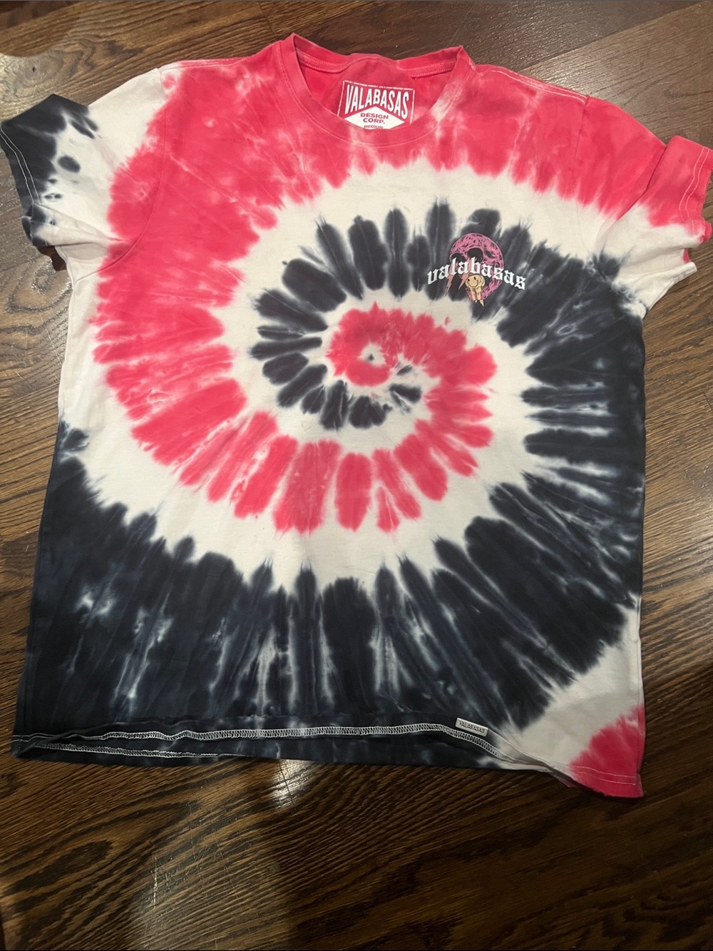 Valabasas Men’s Short-Sleeve Tie-Dye Spiral Tee in Red Black & White